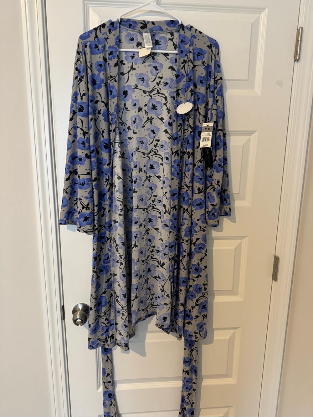 Delta Burke Blue and Gray Floral Lounge Robe